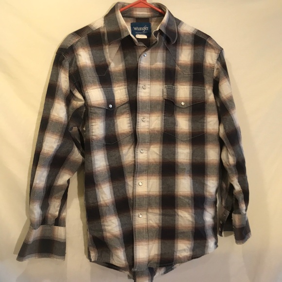 Men’s Medium Wrangler plaid pearls snap shirt - Picture 1 of 4